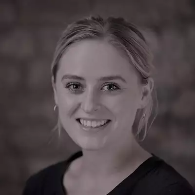 Headshot of Amber Calland